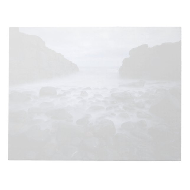 Bloc-note Pebbles and Rocks along the Ocean Shoreline (Devant)