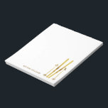 Bloc-note Skis Gold personnalisés | Illustration de ski Vint<br><div class="desc">Ski alpin moderne,  ski,  design sur le thème du skieur avec skis dorés et bâtons dorés. Simple illustration de ski en or de vacances festives pour les amateurs de ski.</div>