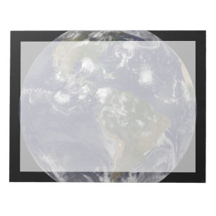 Bloc-note Terre Pleine Montrant Les Tempêtes Tropicales Dans