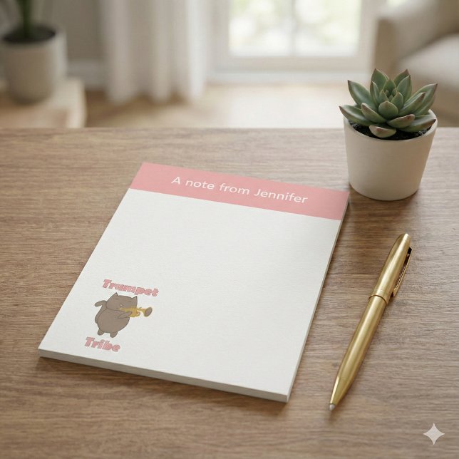 Bloc-note Tribu Trompette Chat Mignon Rose Personnaliser (A notepad featuring a brown cat and the words trumpet tribe in pink.)