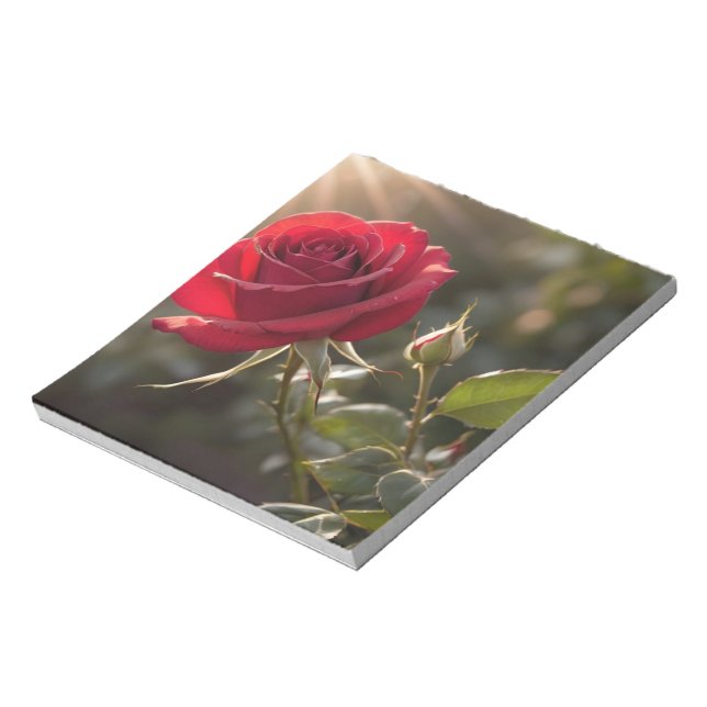 Bloc-note Une rose rouge vibrante, symbolisant l'amour et la (Tourné)