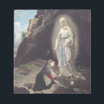 Bloc-note Vierge Marie de Lourdes<br><div class="desc">Elle est vénérée sous ce titre par l'église catholique romaine en raison de ses apparitions qui se sont produites à Lourdes,  en France. Première apparition du 11 février 1858,  dont Bernadette Soubirous.</div>