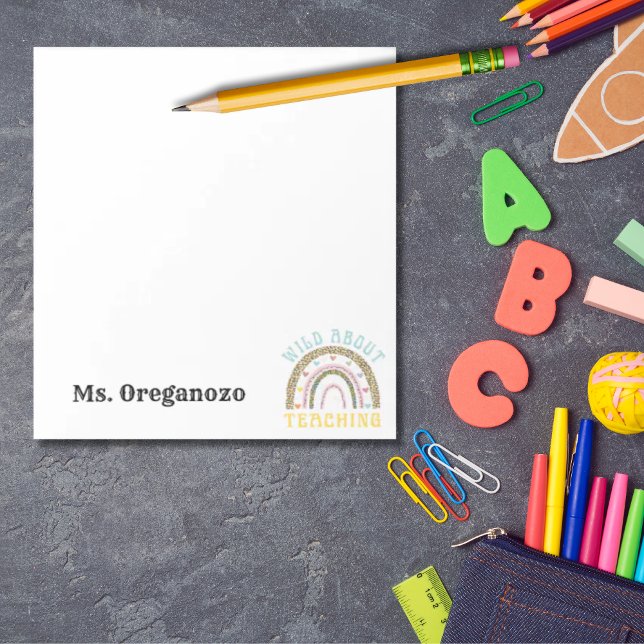 Bloc-note Wild personnalisé sur l'enseignement Boho Rainbow (Wild about teaching personalized rainbow notepad)