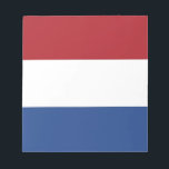 Bloc-notes avec drapeau de Pays-Bas<br><div class="desc">Ajoutez une touche de fierté hollandaise à votre collection de papeterie avec notre bloc-notes exclusif avec le drapeau du Pays-Bas! Conçu avec une attention minutieuse aux détails, ce bloc-notes est plus qu’un simple élément fonctionnel, c’est une célébration de la culture et du patrimoine néerlandais. Le design dynamique affiche le drapeau...</div>