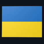 Bloc-notes du drapeau ukrainien (Ukraine)<br><div class="desc">Ce dessin présente le drapeau national de l'Ukraine, qui est un pays d'Europe de l'Est. L'Ukraine borde la Russie à l'est et au nord-est ; la Biélorussie au nord ; la Pologne, la Slovaquie et la Hongrie à l'ouest ; et la Roumanie, la Moldavie et la mer Noire au sud....</div>