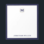 Bloc-notes en or brossé bleu marine<br><div class="desc">Améliorez votre jeu de prise de notes avec ce luxueux bloc-notes personnalisé avec un monogramme d'or métallique brossé initial en haut et votre nom en typographie classique en bas, élégamment encadré en bleu marine. Idéal pour faire la recherche d'idées, prendre des notes ou faire des listes, ce bloc-notes est un...</div>