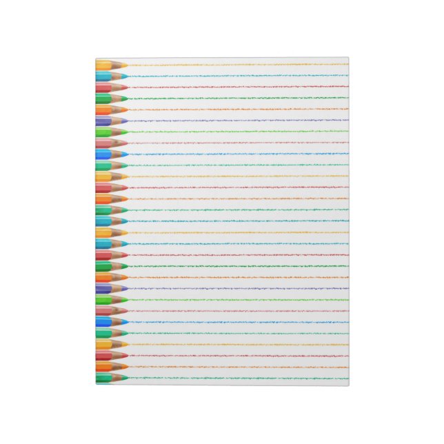 Bloc-notes en papier ligné avec crayons de couleur (Tourné)