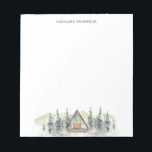 Bloc-notes personnalisé Cabine aquarelle<br><div class="desc">Le Bloc-notes personnalisé Watercolor Cabine est une illustration d'aquarelle d'un cabine à cadre A,  de montagnes vertes et de pins. Personnalisez avec votre nom.</div>