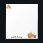 Bloc-notes personnalisé Citrouilles d'automne pers<br><div class="desc">Papier à lettres de bloc-notes personnalisable avec citrouilles d'automne peints avec fausse parties scintillant.</div>