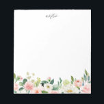 Bloc-notes pour les fleurs d'aquarelle romantique<br><div class="desc">Bloc-notes romantique Aquarelle Pêche Florales. Un élégant bloc-notes féminin avec des illustrations aquarelles de fleurs de pêche et d'ivoire avec des accents de verdure. Ce bloc-notes fleuri fait partie d'une collection.</div>