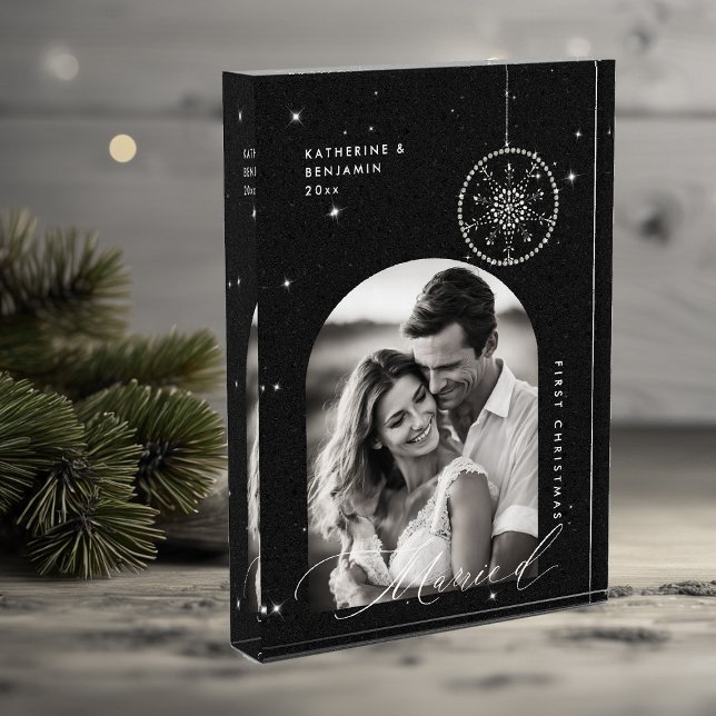 Bloc Photo 1er Noël Married Snowflakes Black Photo Cadeau (christmas gift first married couple white boho glitter sparkle modern minimalist snowflake winter)