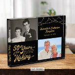 Bloc Photo Anniversaire d'or (50e) Photos d'hier et d'aujourd<br><div class="desc">Commémorez le 50e anniversaire d'or d'un couple de mariages avec ce bloc de photo en acrylique avec deux photos (peut-être à l'époque et maintenant des photos) et un 50 ANS DANS LE MAKING design personnalisé avec leur année mariage incorporée dans le design ainsi que leurs noms et date d'anniversaire. REMARQUE...</div>