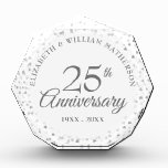 Bloc Photo Confetti des Coeurs d'argent du 25e anniversaire<br><div class="desc">Conçu pour coordonner avec notre collection Confetti de Coeurs d'argent du 25e anniversaire. Doté de délicats coeurs argentés confettis. Personnalisez avec votre spécial vingt-cinq ans argent information anniversaire en lettres chic. Conçu par Thisisnotme©</div>