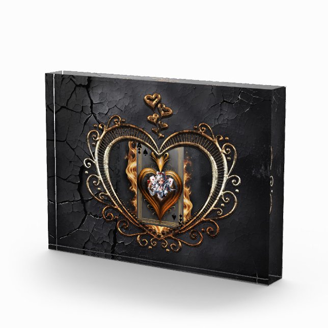 Bloc Photo Femmes de carte cardiaque en flammes. (Droite)