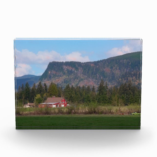 Bloc Photo La grange rouge et le mont Enumclaw (Devant)