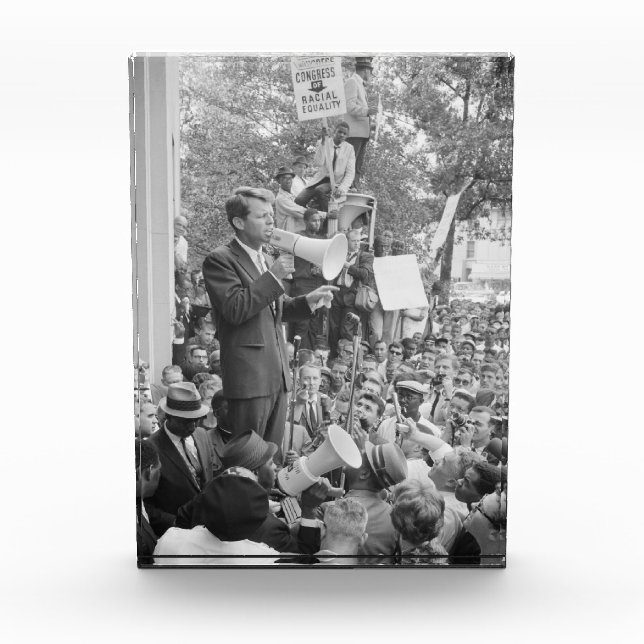 Bloc Photo Le sénateur Robert Kennedy en campagne pour le pré (Devant)