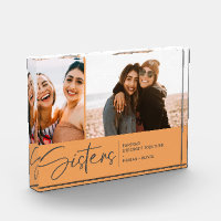 Les Soeurs modernes gardent deux photos Pale Orang