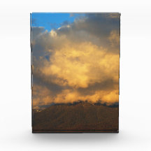 L'explosion du nuage du coucher du soleil