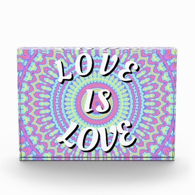 Bloc Photo Love Is Love Fierté  (Devant)