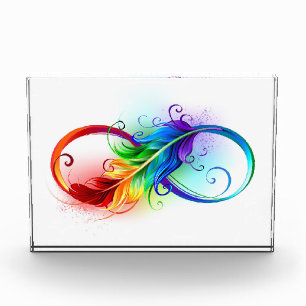 Bloc Photo Symbole infini avec plume arc-en-ciel
