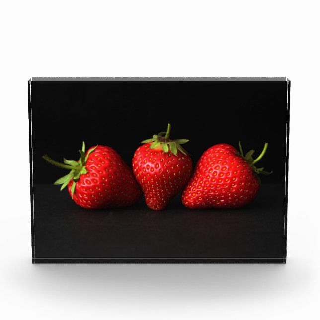 Bloc Photo Trois Fraises Sur Pbcnm Noir (Devant)