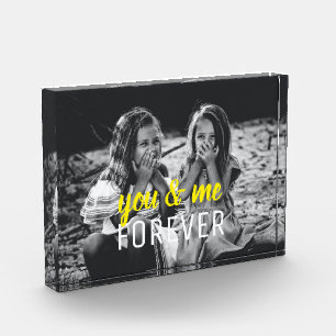 Bloc Photo Typographie jaune Bestamis Monochrome