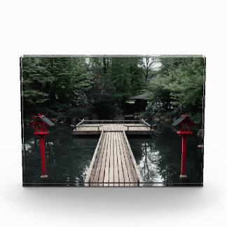 Bloc Photo Wooden Pier framed by red Lanterns