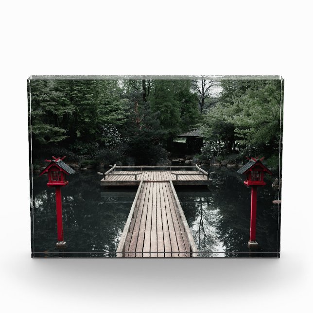 Bloc Photo Wooden Pier framed by red Lanterns (Devant)