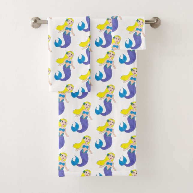 Blonde nage Sirène fille pourpre Queue Océan Mer (En situation)