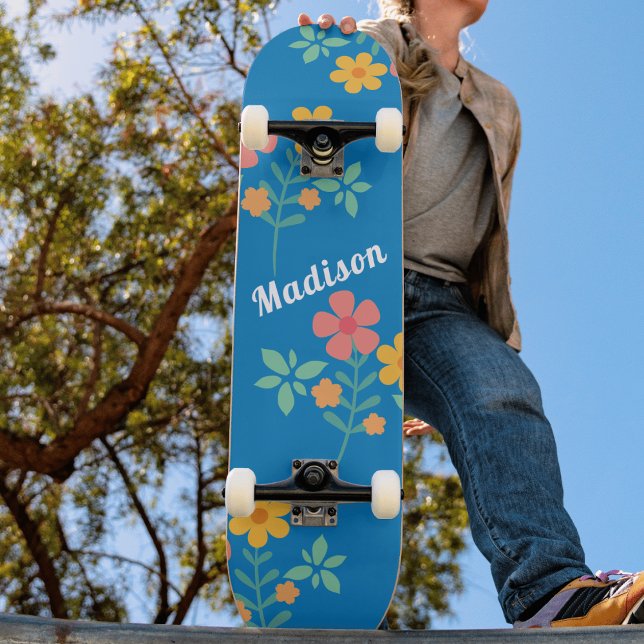 Blue Daisy Bouquet Vintage Motif Skateboard (Créateur téléchargé)