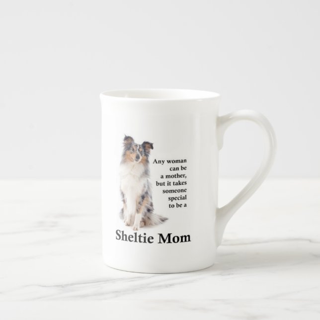 Blue Merle Sheltie Maman Bone China Mug (Droite)