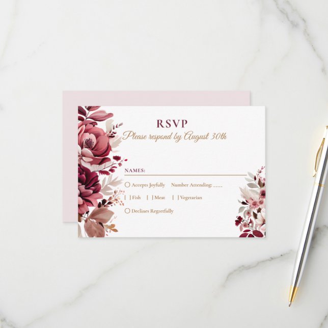 Blush Bourgogne Floral Moderne Mariage RSVP (Devant/Arrière en situation)