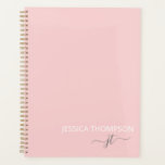Blush Pink 2025 Simple Script Girly Monogramme Nom<br><div class="desc">Customisé monogrammed simple nom de script et initial moderne et élégant ceinturé élégant rose et blanc Ajouter votre nom avec Girly Grey Initials. Ce planificateur personnalisé est parfait pour Sweet 16,  Fête des mariées,  école,  bureau,  ou Mariage Planning pour quelqu'un au style chic simple et élégant.</div>