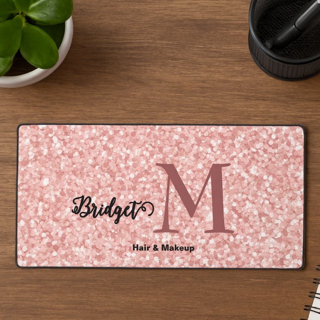 Blush rose pailleté Monogram coiffure et maquillag (Créateur téléchargé)