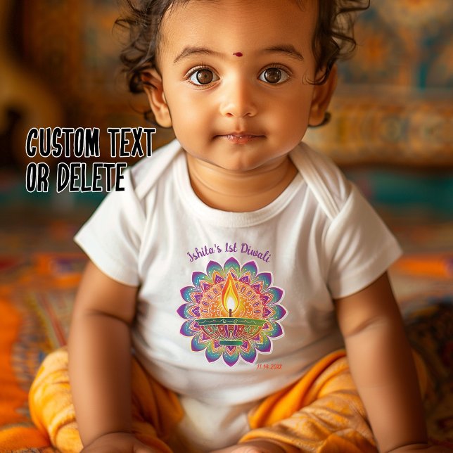 Body 1er Diwali de bébé avec nom personnalisé (With custom text top and bottom Baby's 1st Diwali)