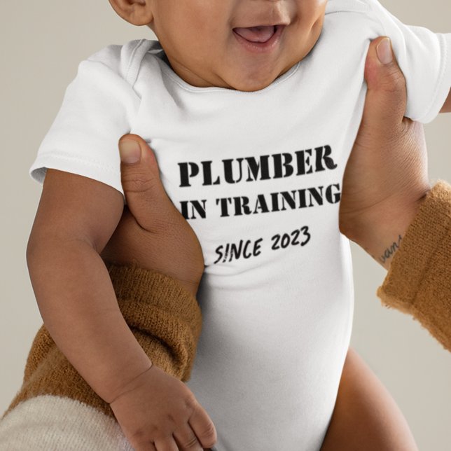 Body Année personnalisée "Plumber in Training" Traditio (Créateur téléchargé)