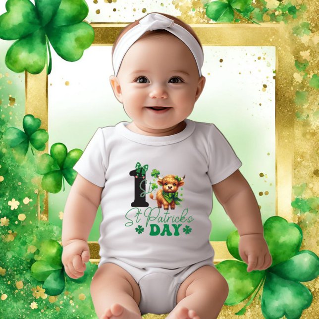 Body Baby Girl 1st St Patrick's Day avec Highland Cow (Girls 1st St. Patrick's Day)
