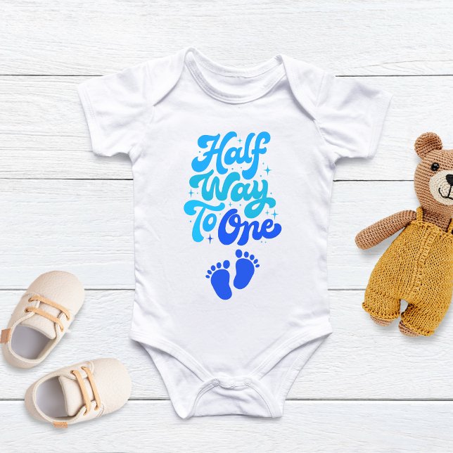 Body Bébé à la moitié de son premier anniversaire, à mo (Créateur téléchargé)