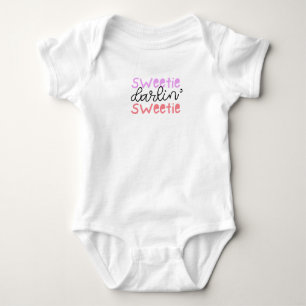 Body bébé adorable avec une phrase douce