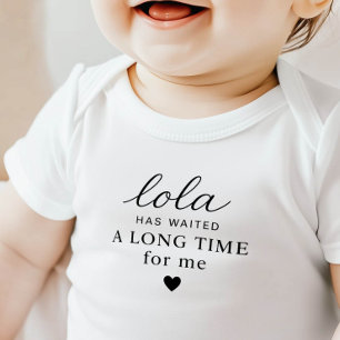 Body bébé Lola a attendu, un cadeau
