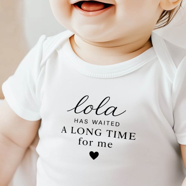 Body bébé Lola a attendu, un cadeau (Créateur téléchargé)
