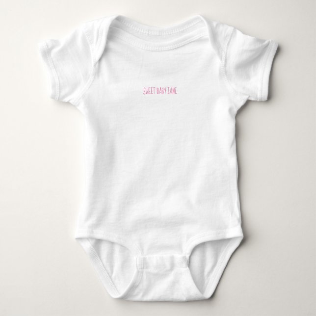 Body Bébé nouveau doux moderne NOM Typographie rose (Devant)