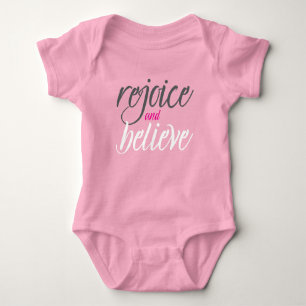 Body bébé : Réjouissez-vous et Croyez (rose)