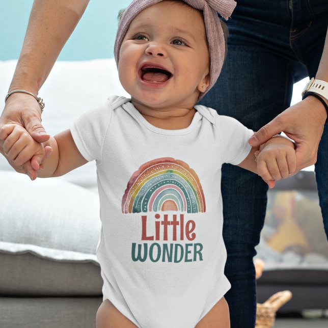 Body Boho Rétro Couleurs Arc-en-ciel Petite Merveille (Little Wonder Boho Baby Bodysuit with retro colored rainbow)