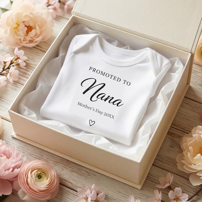 Body Cadeau de révélation de grossesse pour la fête des (Mother’s Day Pregnancy Reveal Gift for Nana Baby Bodysuit)