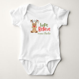Body cancer de l'enfance. Coupe de bébé de Noël personn