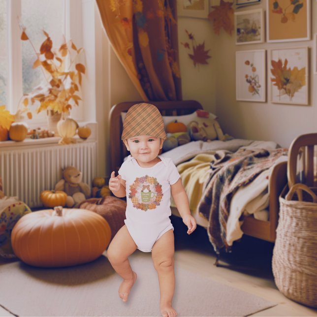 Body Cat de pause automne Wreath (A baby boy wears the Fall Break Cat Wreath Baby Bodysuit.)