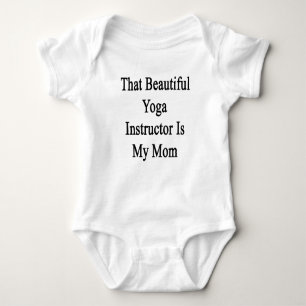 Body Ce bel instructeur de yoga est ma maman