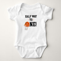 Chemise de basketball à mi-chemin vers un, mi-temp