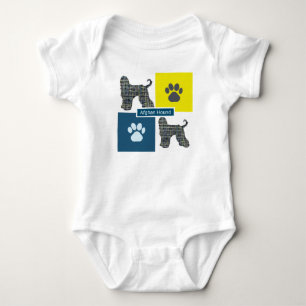 Body Chien à poils et mâcher jaune et bleu